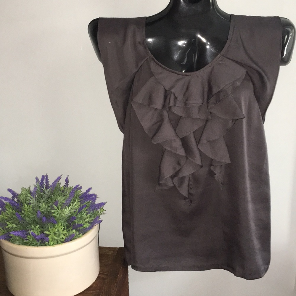 LOFT cap sleeve, ruffle blouse // size medium